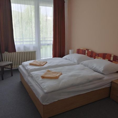 Penzion Institut Kosice Bagian luar foto