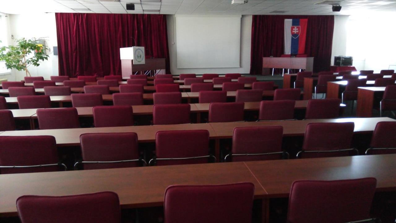 Penzion Institut Kosice Bagian luar foto