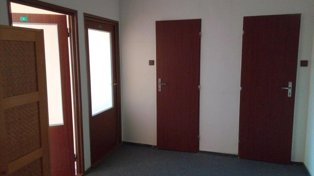 Penzion Institut Kosice Bagian luar foto