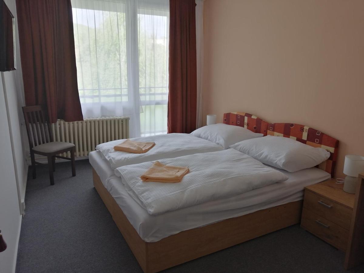 Penzion Institut Kosice Bagian luar foto